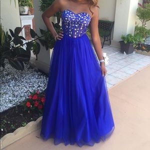 Royal blue gorgeous prom dress!